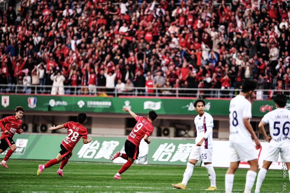 高情商！北京国安主帅被砸后！还感谢大家关心还问了恩加德乌