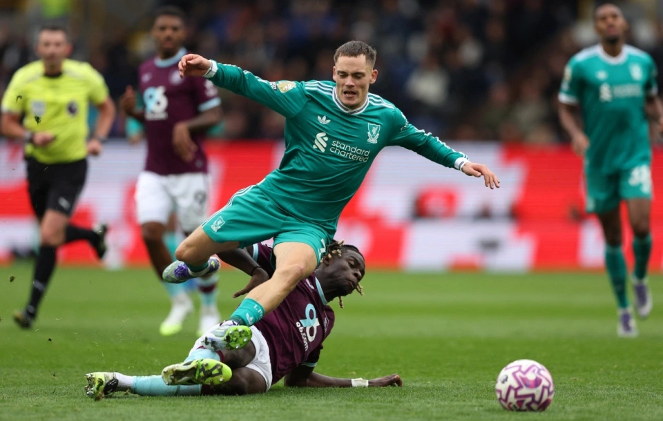 英超焦点对决：布伦特福德VS曼联，曼城VS伯恩利，热刺VS狼队前瞻